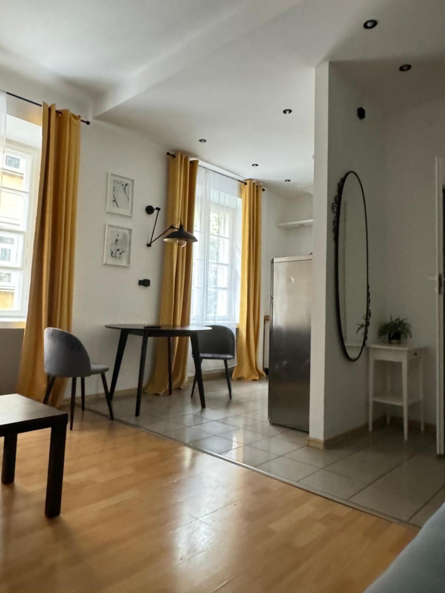 Apartment In Old Warsaw